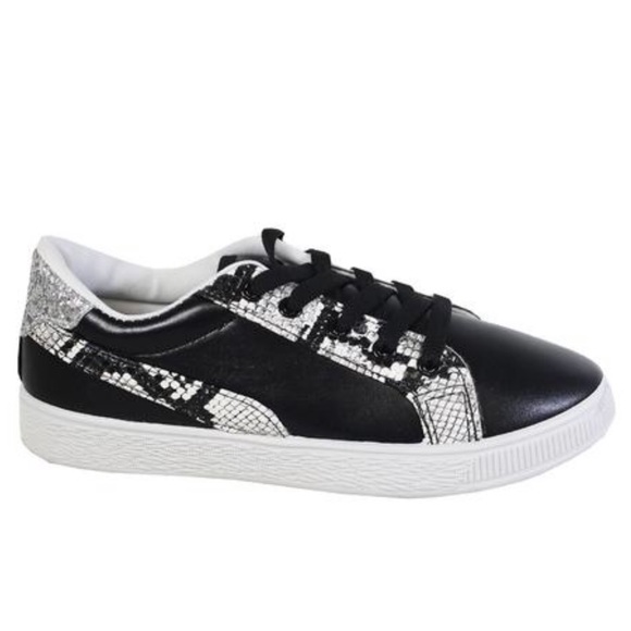 Yoki Sneakers - Picture 2 of 8